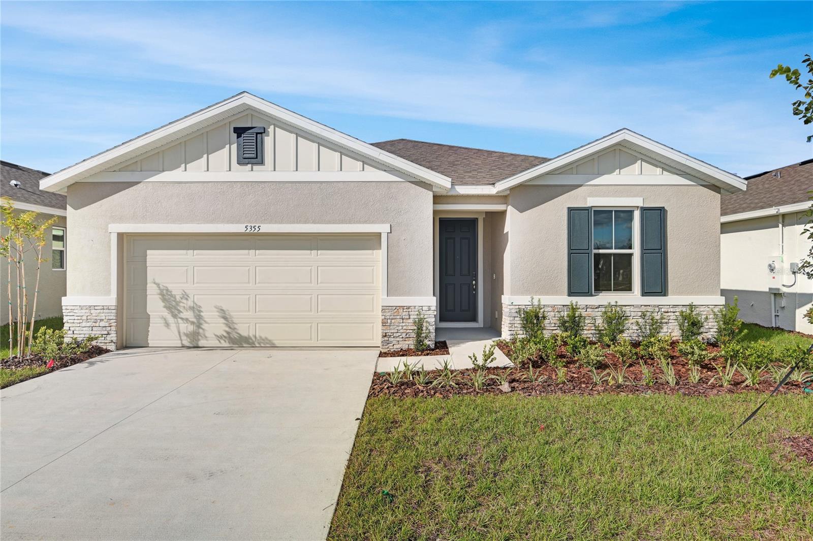 Single Family Residence in LAKE WALES, FL - Daniel Dourado