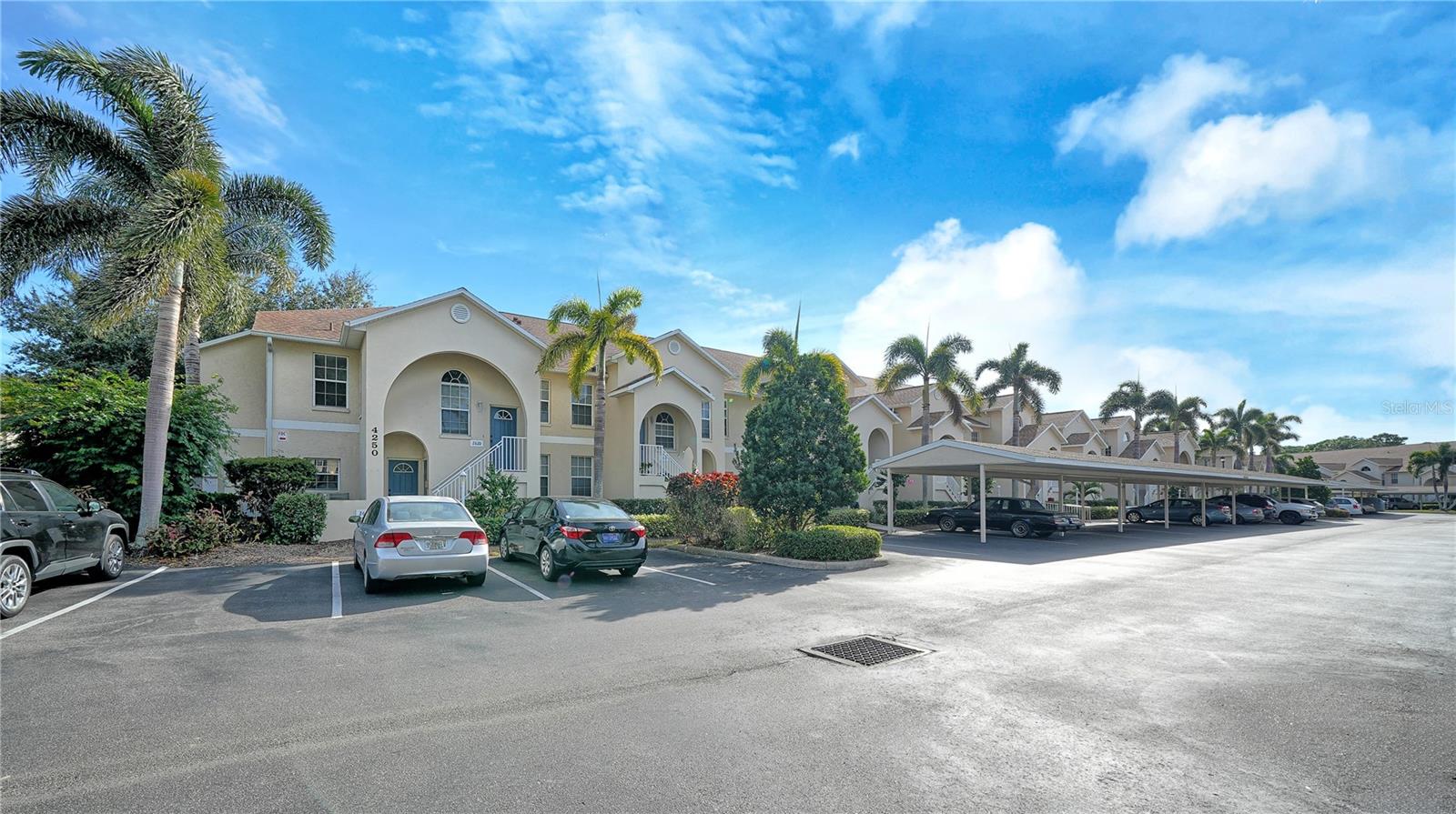 Condominium in SARASOTA, FL - Daniel Dourado