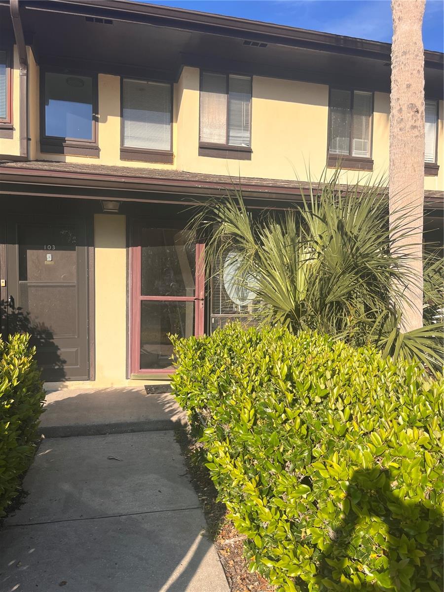 Townhouse in PALM COAST, FL - Daniel Dourado