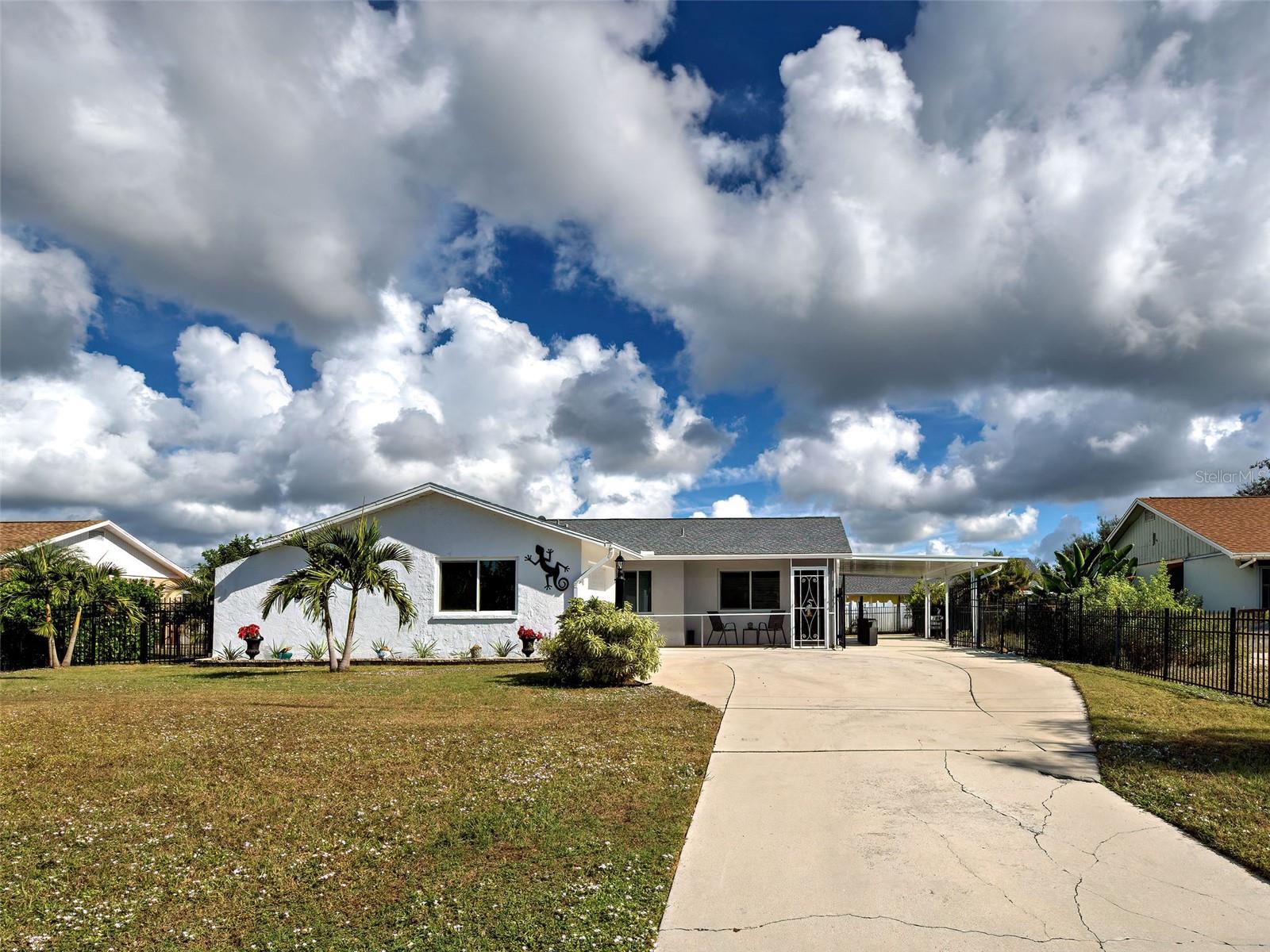 Single Family Residence em ENGLEWOOD, FL - Daniel Dourado