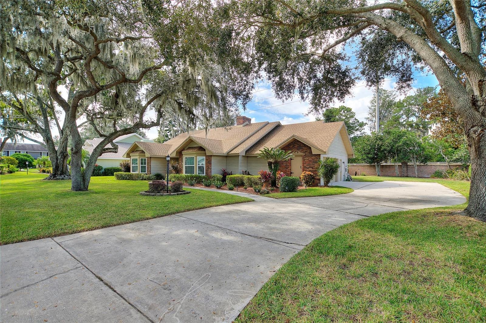 Single Family Residence em WINTER HAVEN, FL - Daniel Dourado