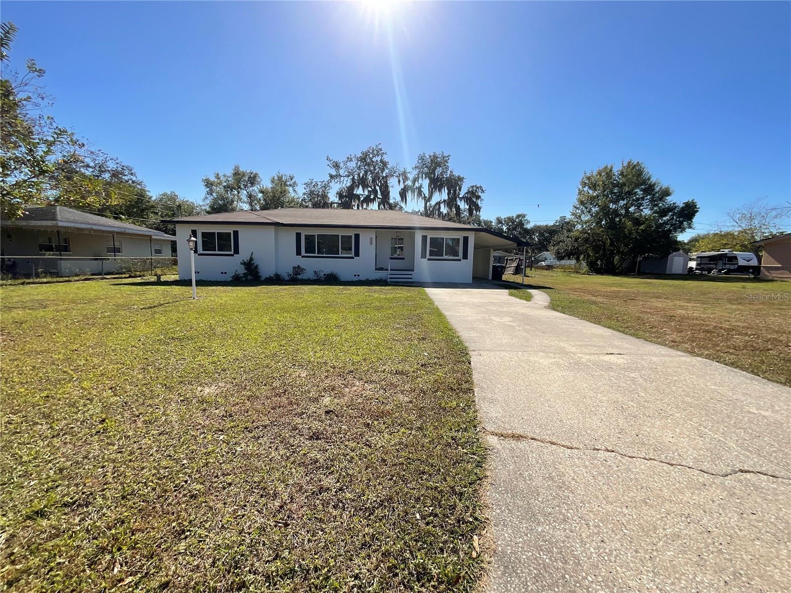 Single Family Residence em AUBURNDALE, FL - Daniel Dourado