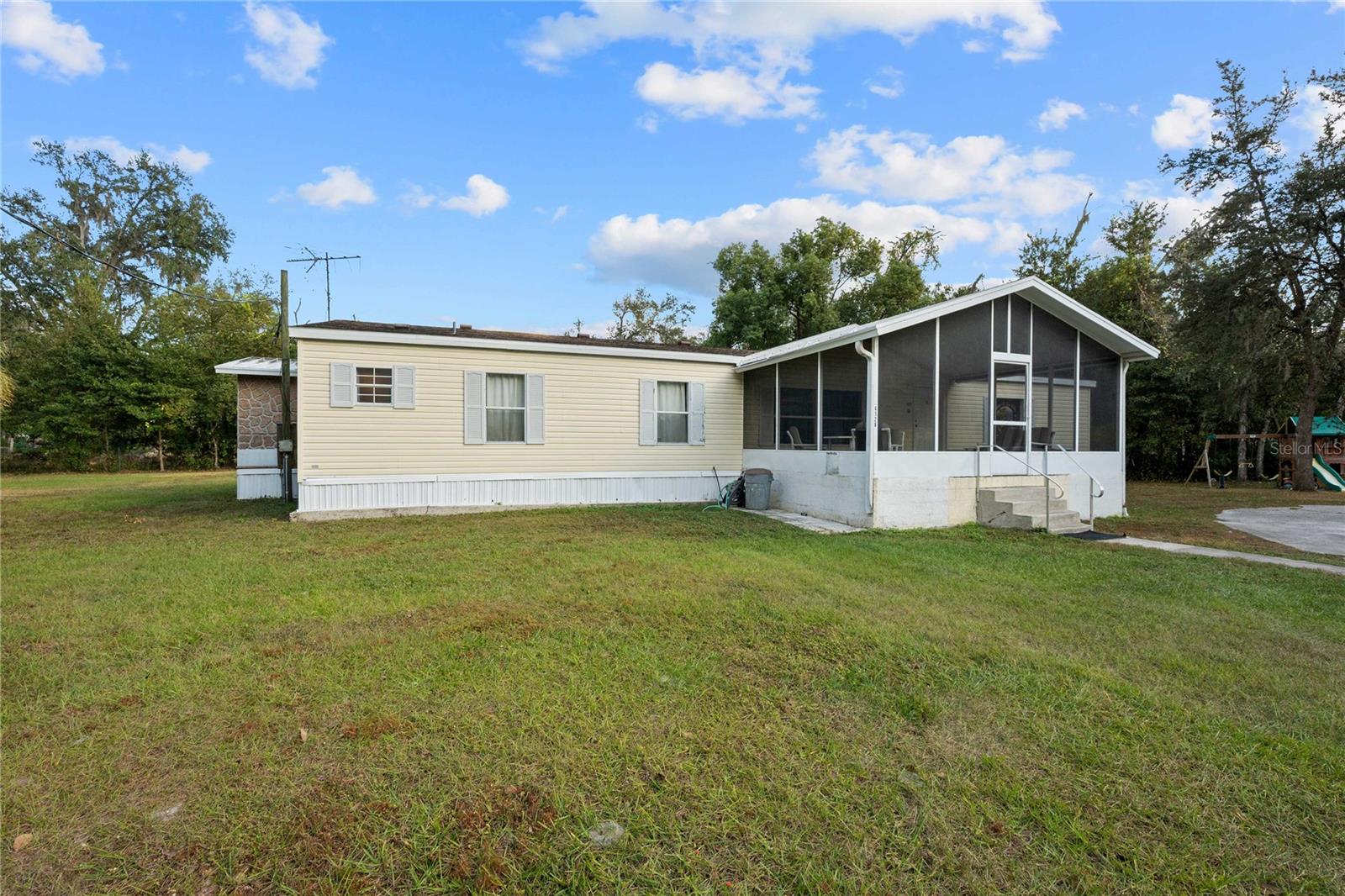 Manufactured Home em ZEPHYRHILLS, FL - Daniel Dourado
