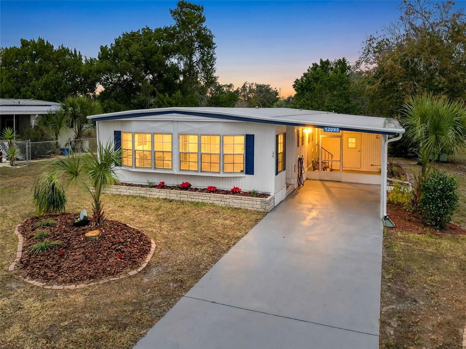 Manufactured Home in BROOKSVILLE, FL - Daniel Dourado