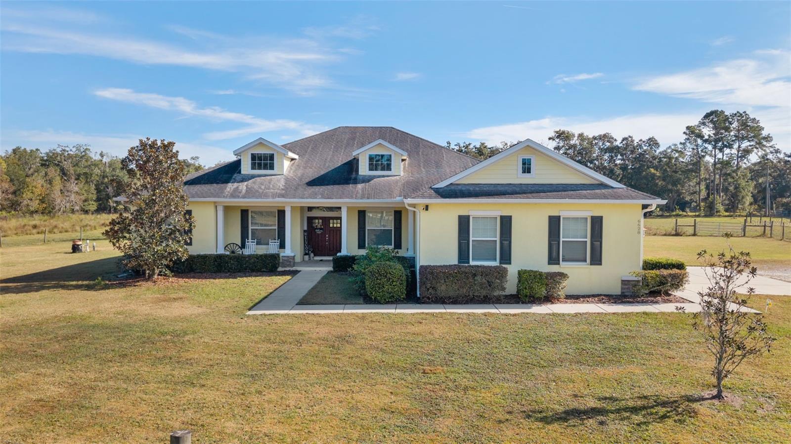 Single Family Residence in PLANT CITY, FL - Daniel Dourado