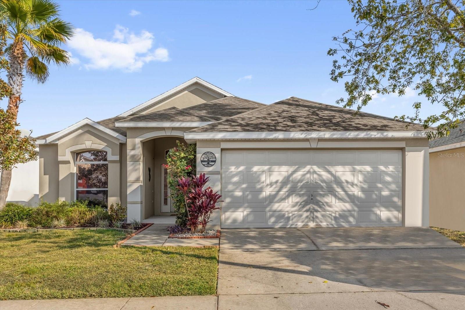 Single Family Residence in DAVENPORT, FL - Daniel Dourado