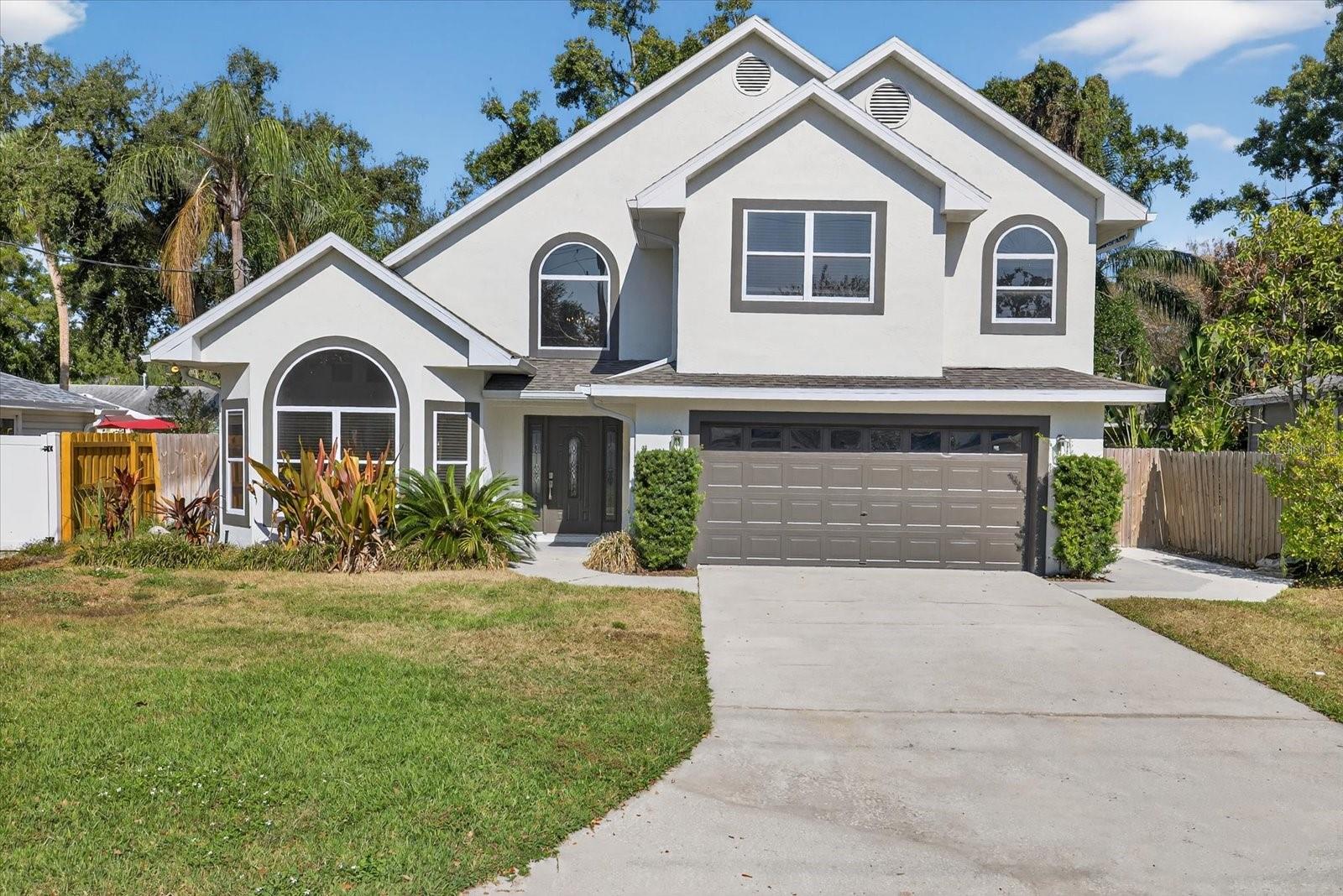 Single Family Residence in TAMPA, FL - Daniel Dourado