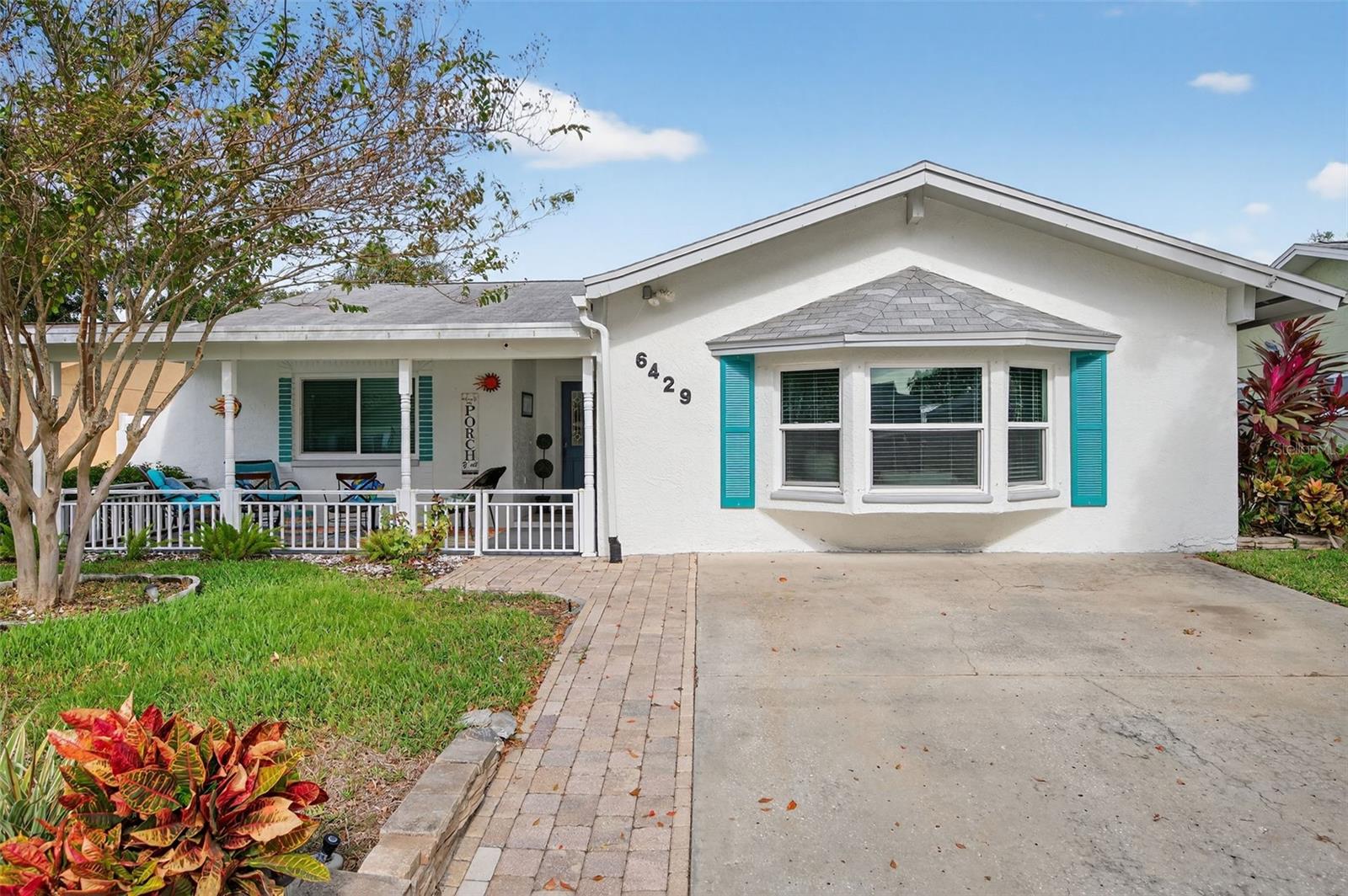 Single Family Residence em PINELLAS PARK, FL - Daniel Dourado