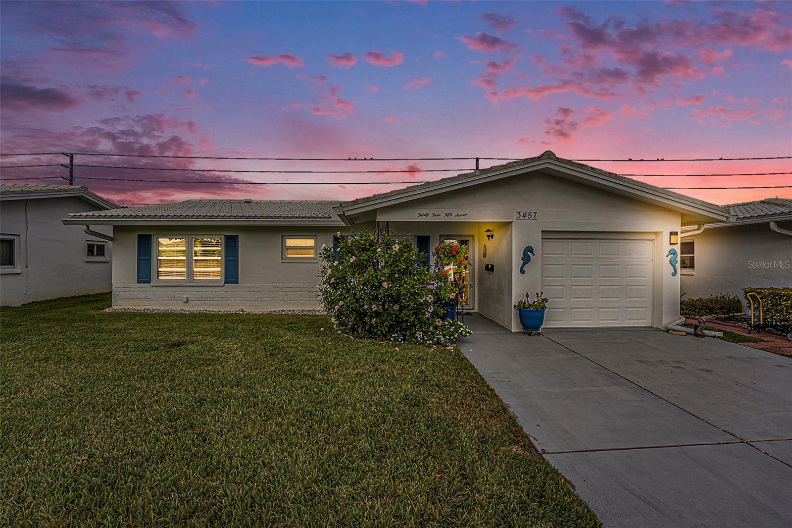 Single Family Residence em PINELLAS PARK, FL - Daniel Dourado