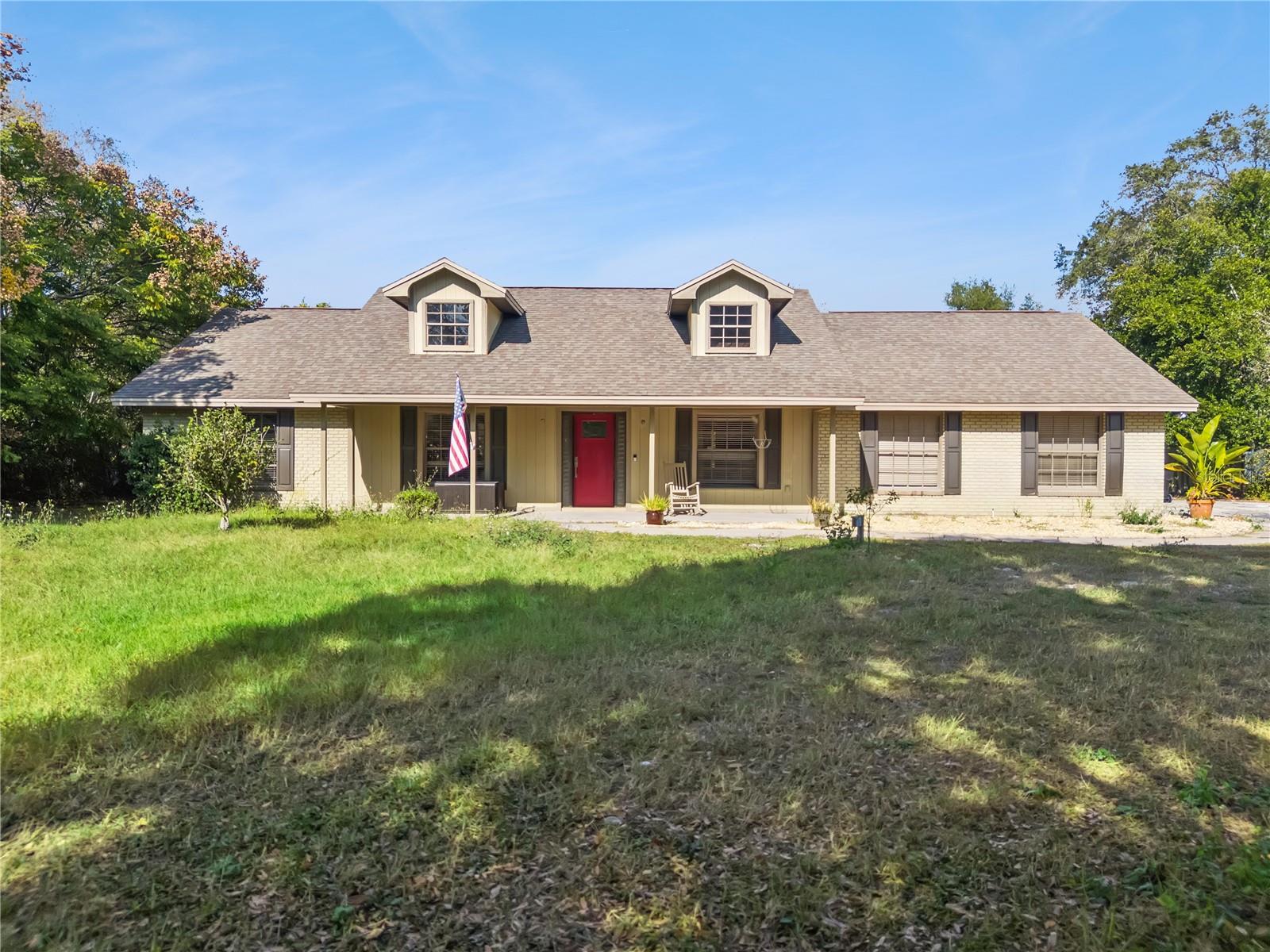 Single Family Residence in ORLANDO, FL - Daniel Dourado