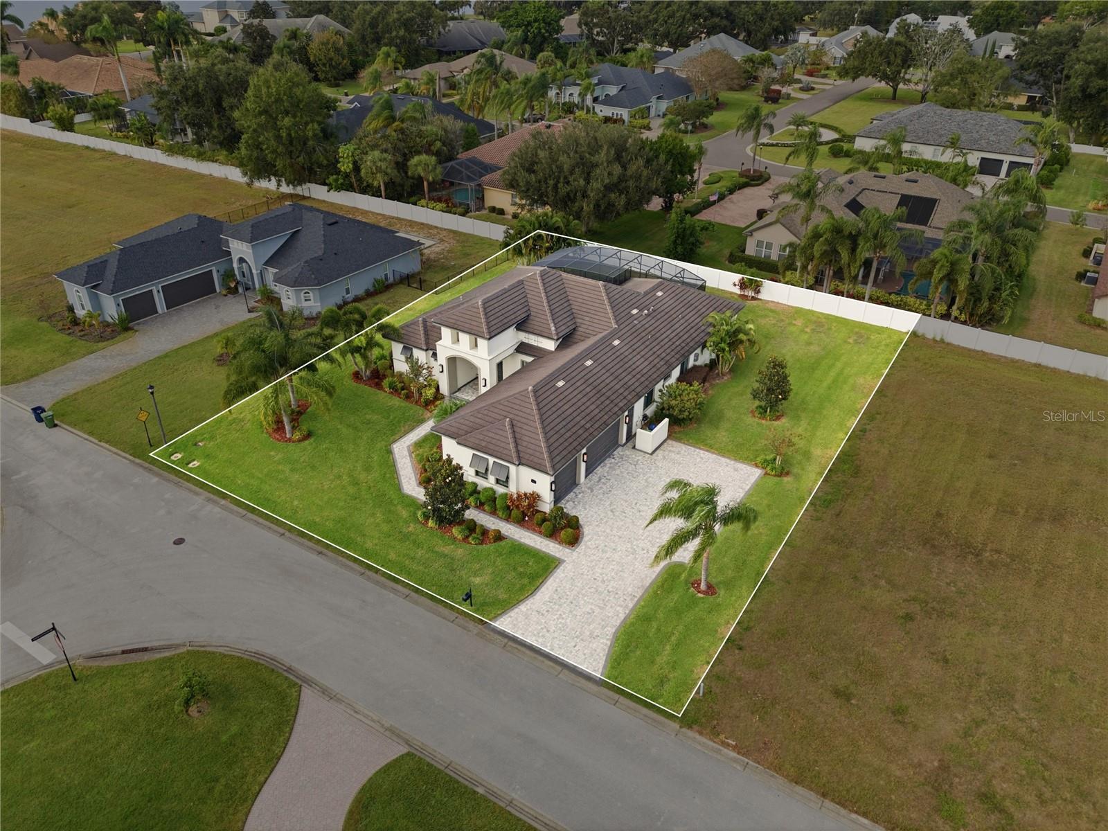 Single Family Residence em WINTER HAVEN, FL - Daniel Dourado
