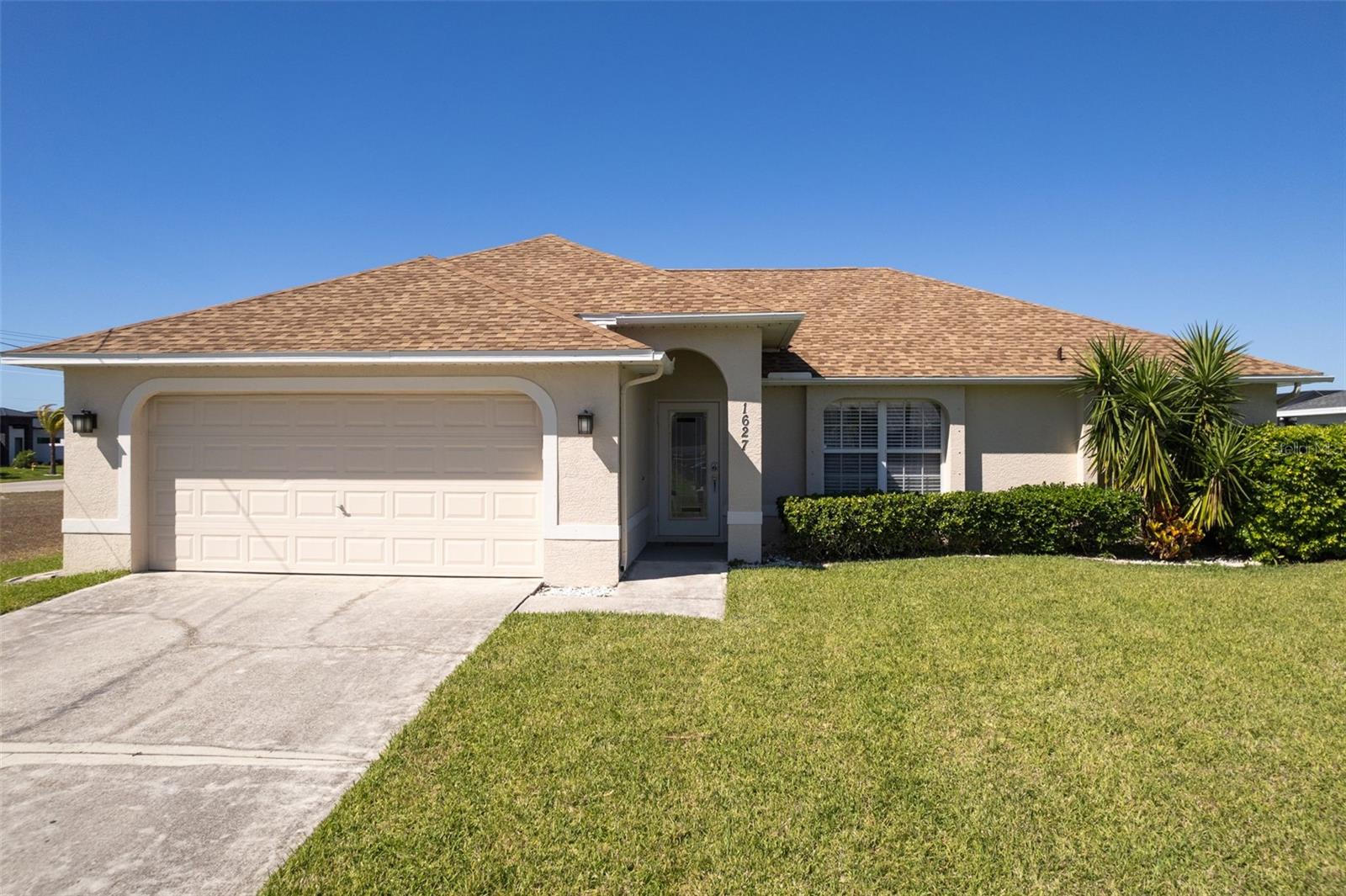 Single Family Residence in CAPE CORAL, FL - Daniel Dourado