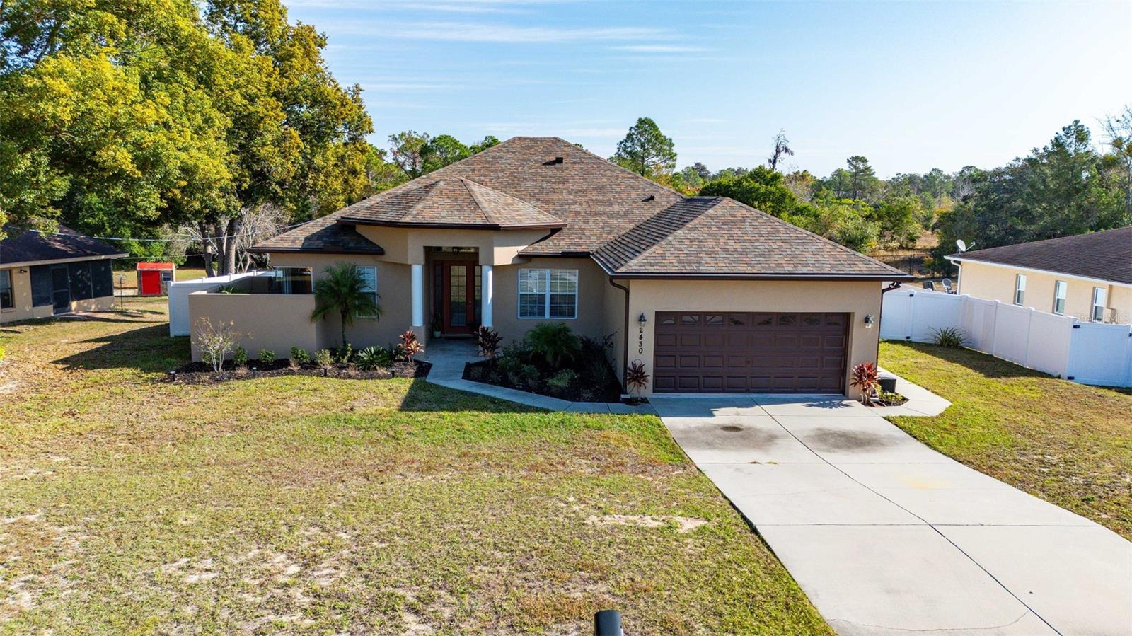 Single Family Residence em SPRING HILL, FL - Daniel Dourado