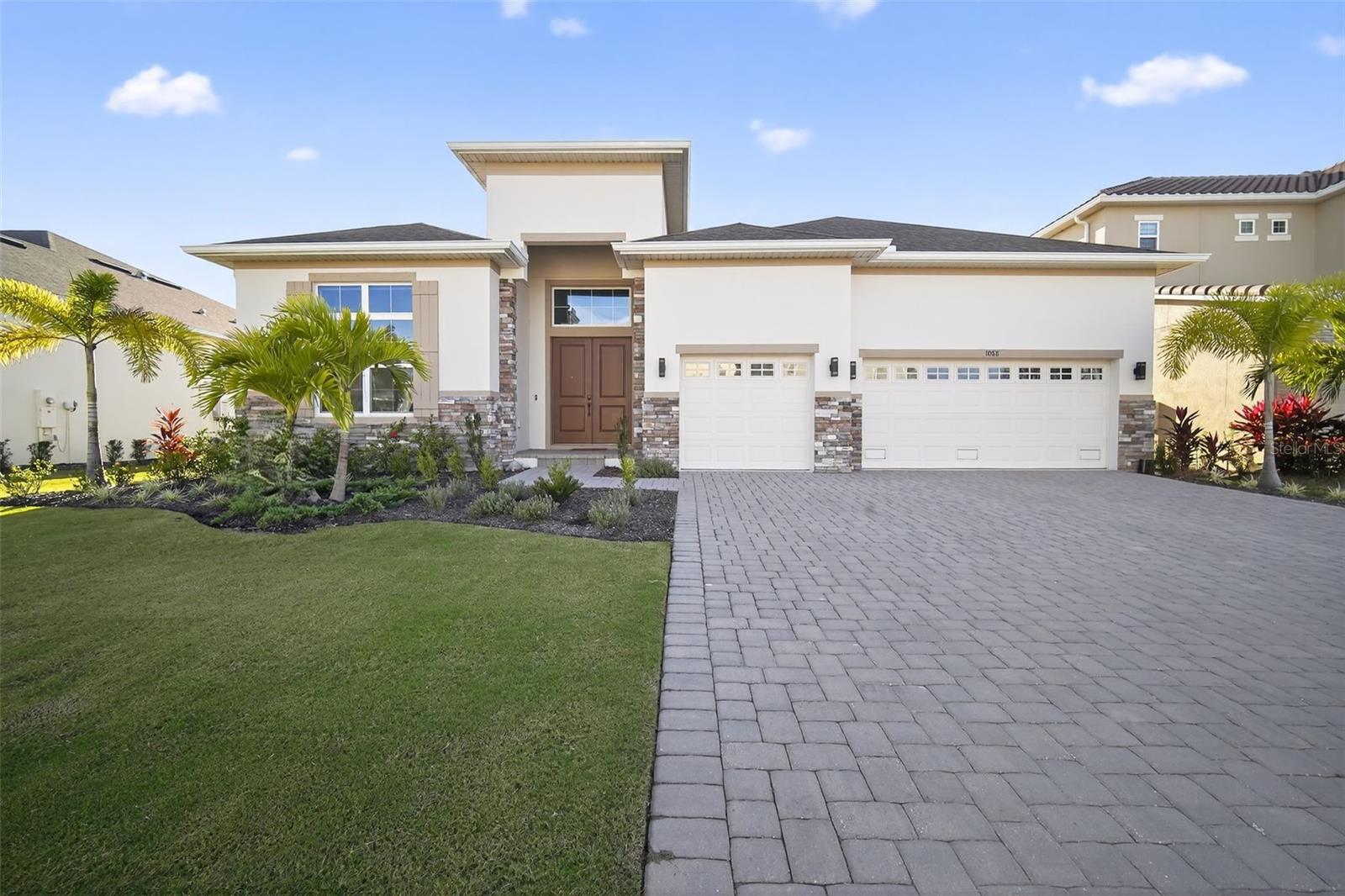 Single Family Residence in APOLLO BEACH, FL - Daniel Dourado