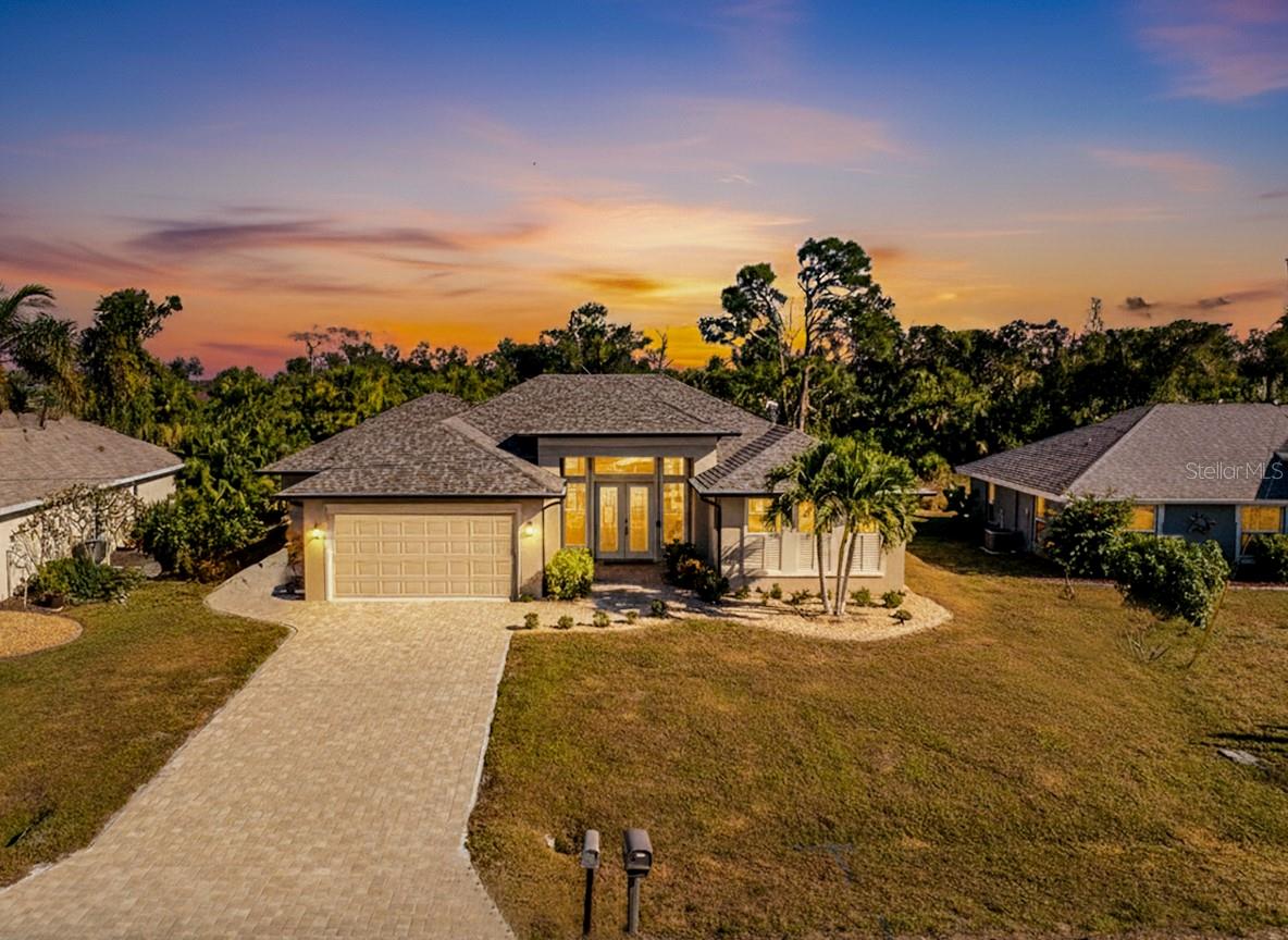 Single Family Residence em ROTONDA WEST, FL - Daniel Dourado