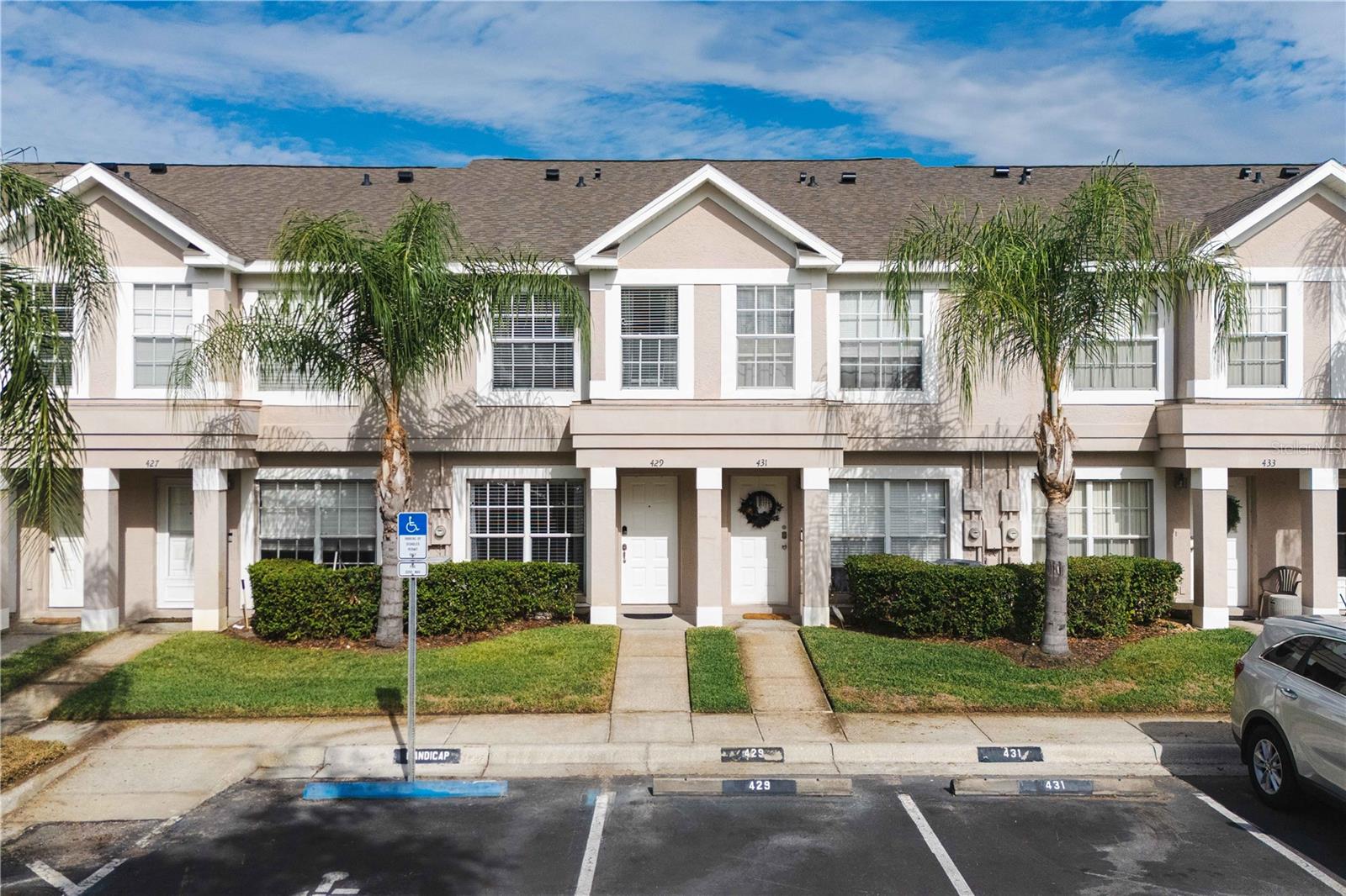 Townhouse in BRANDON, FL - Daniel Dourado