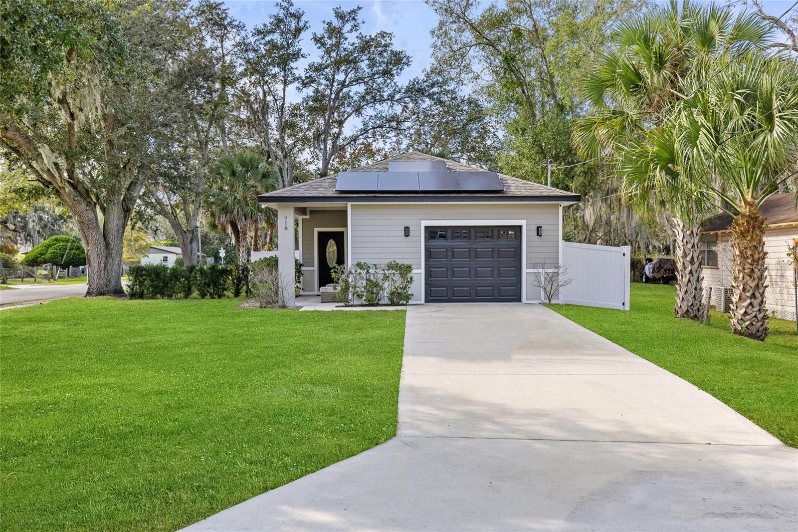 Single Family Residence em SANFORD, FL - Daniel Dourado