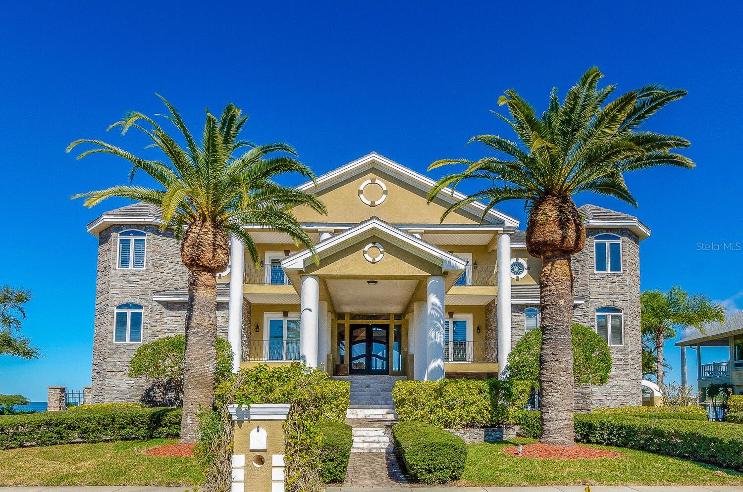 Single Family Residence em TARPON SPRINGS, FL - Daniel Dourado