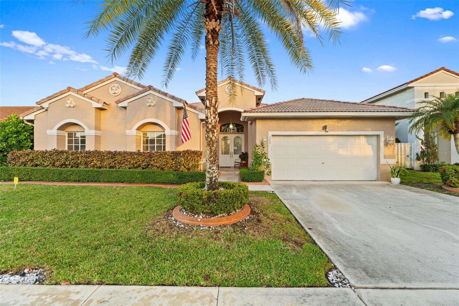 Single Family Residence em PEMBROKE PINES, FL - Daniel Dourado