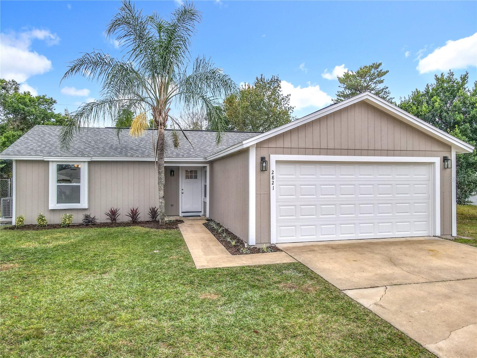 Single Family Residence in DELTONA, FL - Daniel Dourado