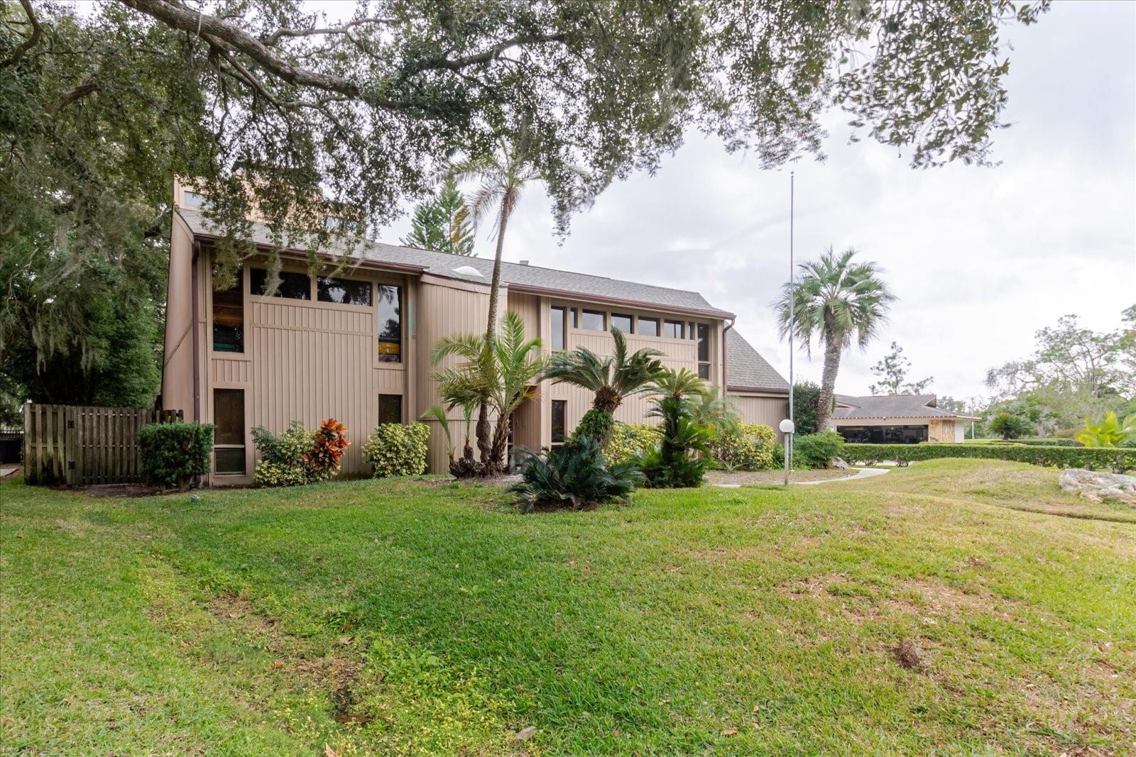 Single Family Residence in TAMPA, FL - Daniel Dourado