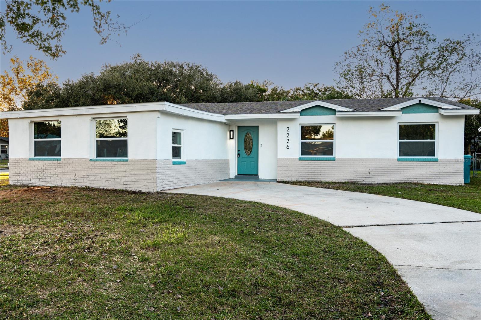 Single Family Residence in ORLANDO, FL - Daniel Dourado