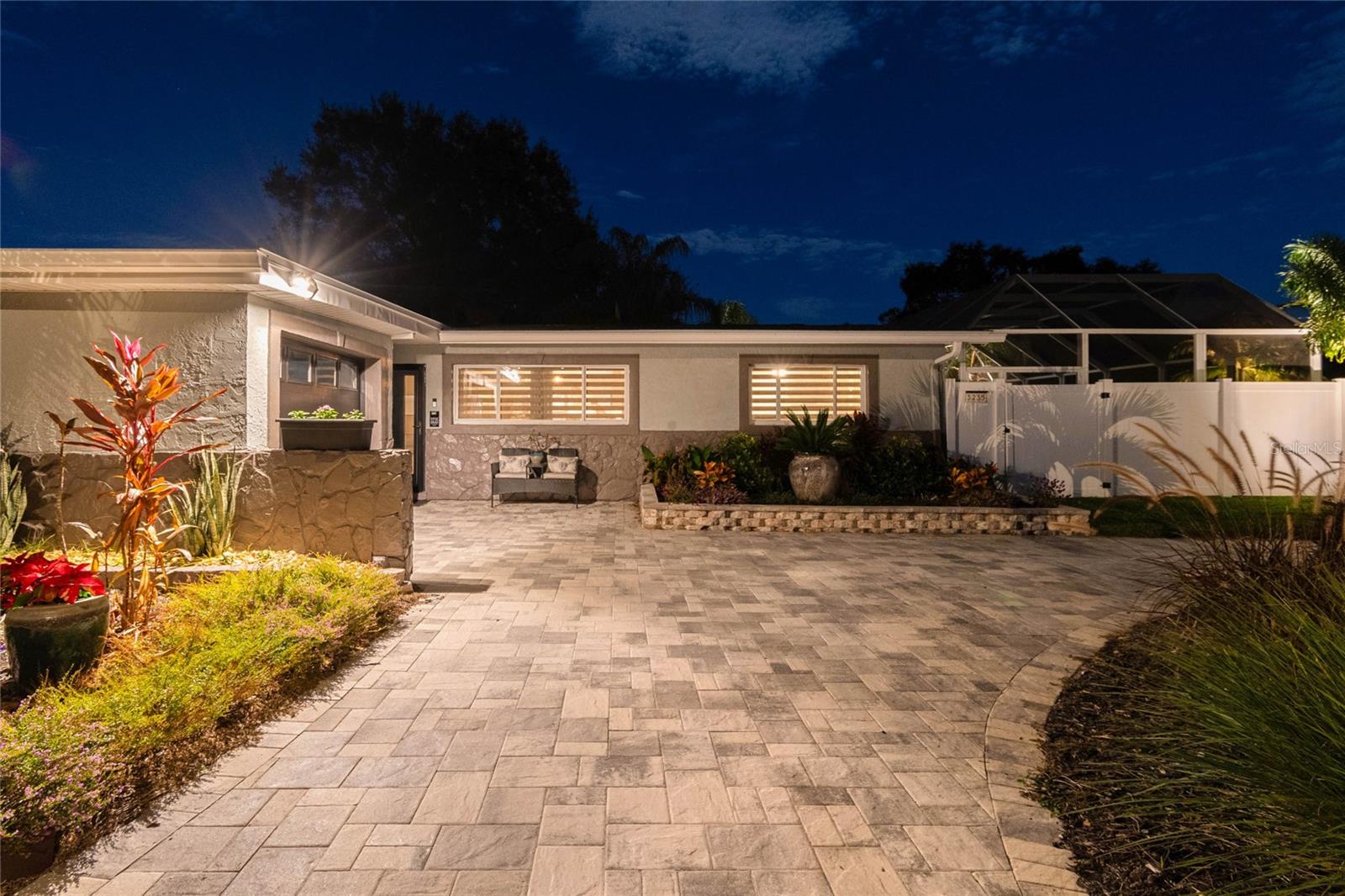 Single Family Residence em ST PETERSBURG, FL - Daniel Dourado