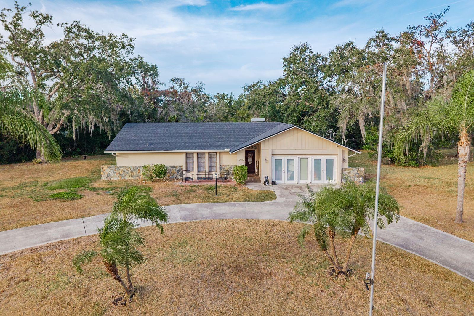 Single Family Residence em SPRING HILL, FL - Daniel Dourado