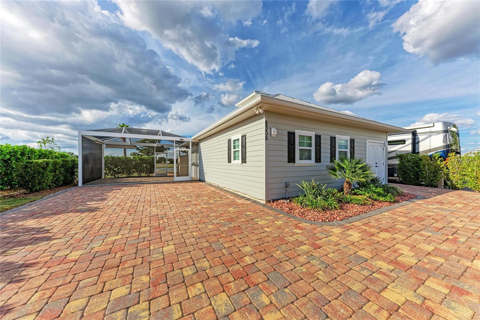 Single Family Residence in ARCADIA, FL - Daniel Dourado