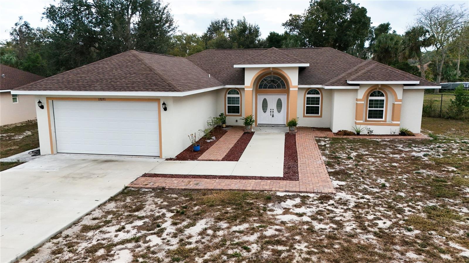 Single Family Residence em MOUNT DORA, FL - Daniel Dourado