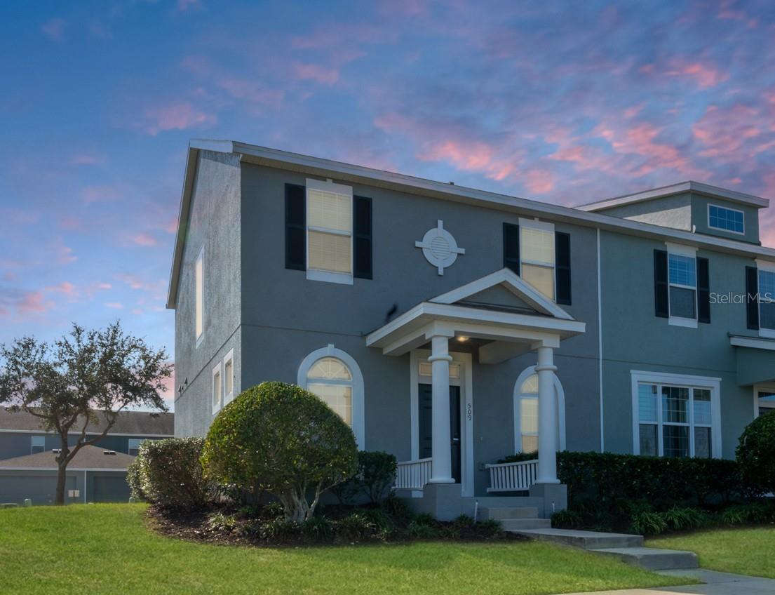 Townhouse in GROVELAND, FL - Daniel Dourado