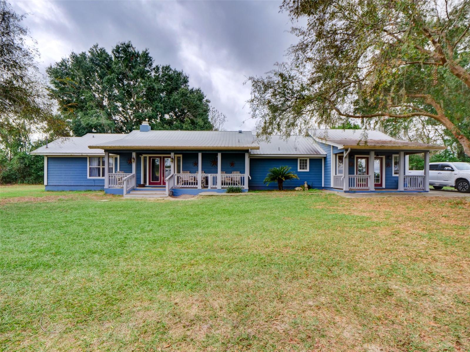 Single Family Residence in WILDWOOD, FL - Daniel Dourado