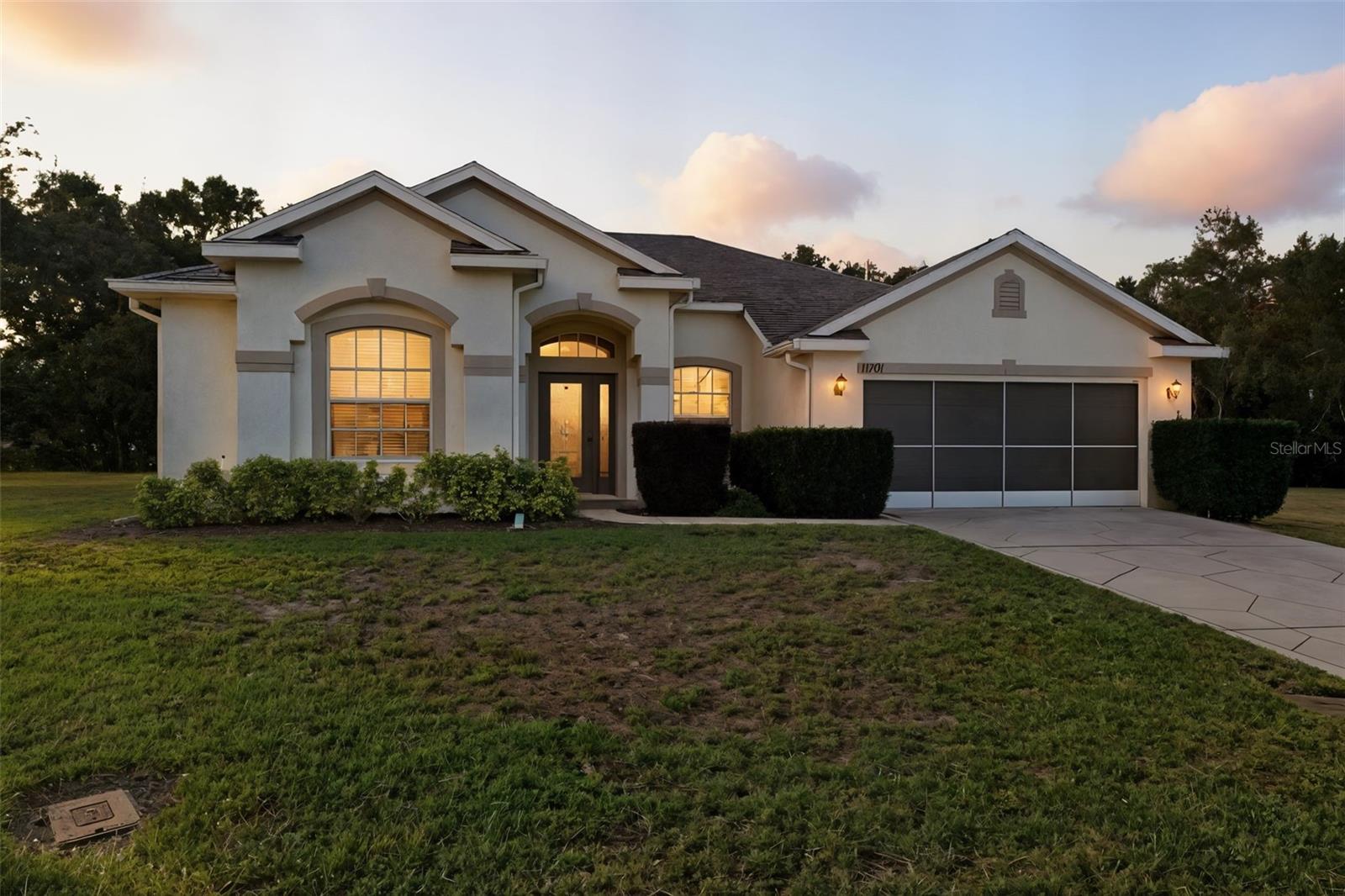 Single Family Residence em SPRING HILL, FL - Daniel Dourado
