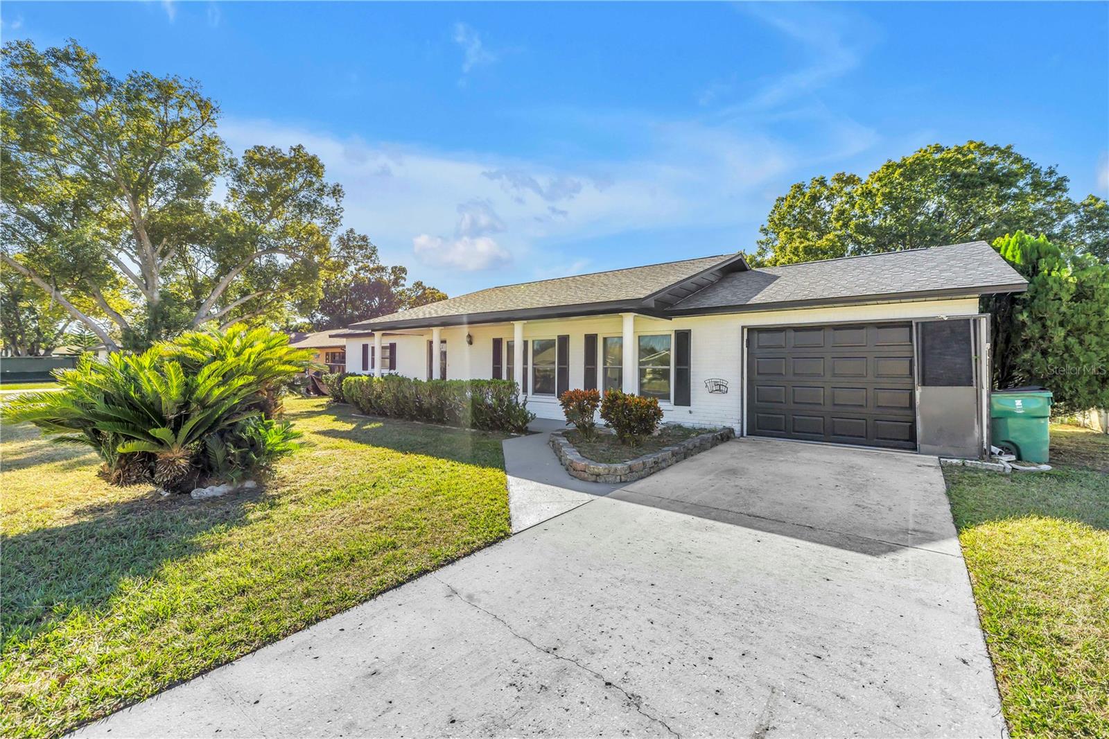 Single Family Residence em ZEPHYRHILLS, FL - Daniel Dourado