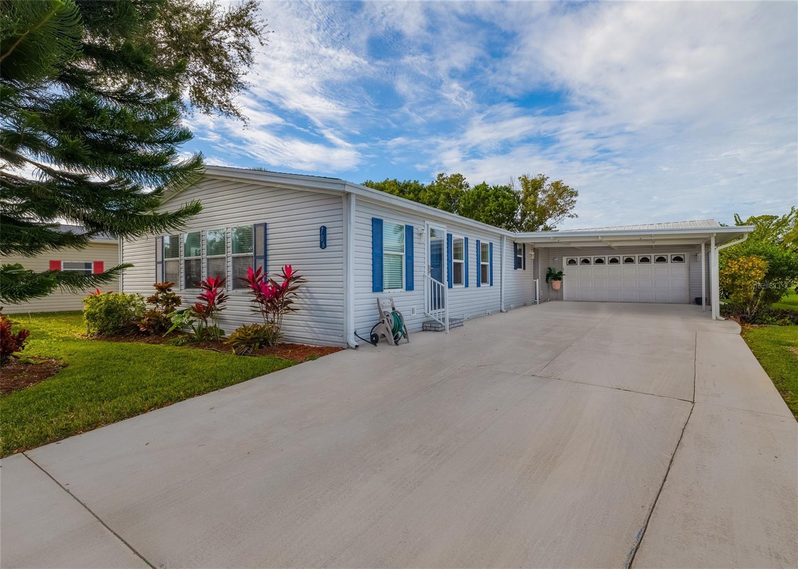 Manufactured Home in EDGEWATER, FL - Daniel Dourado