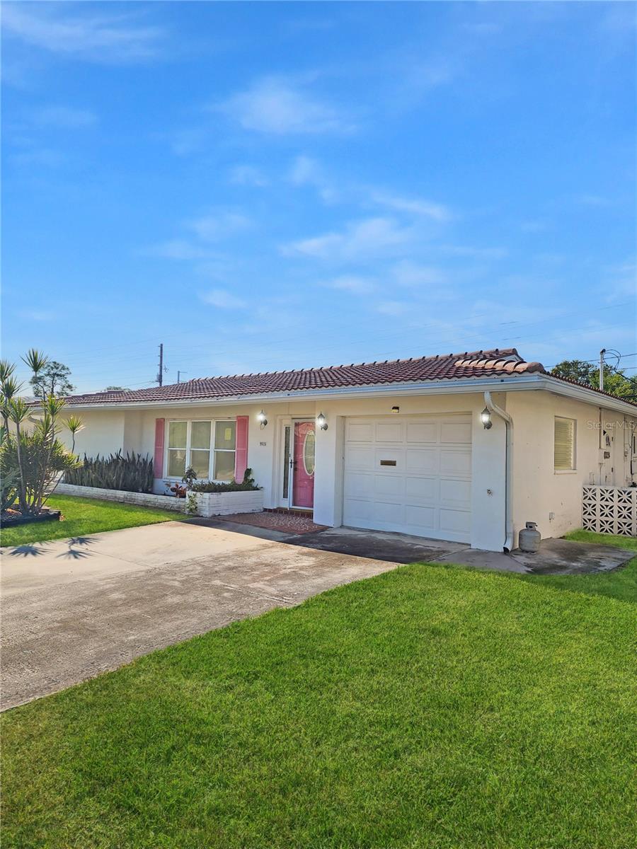 Single Family Residence em PINELLAS PARK, FL - Daniel Dourado