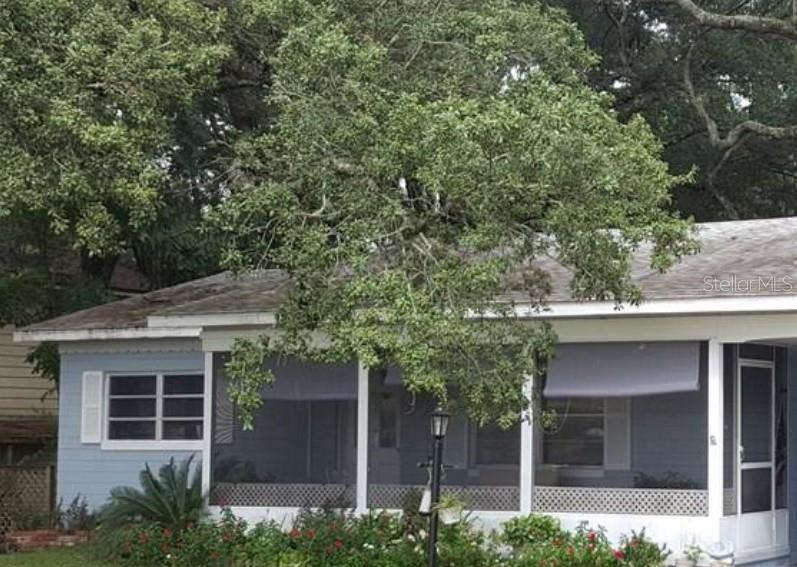 Single Family Residence em DELAND, FL - Daniel Dourado