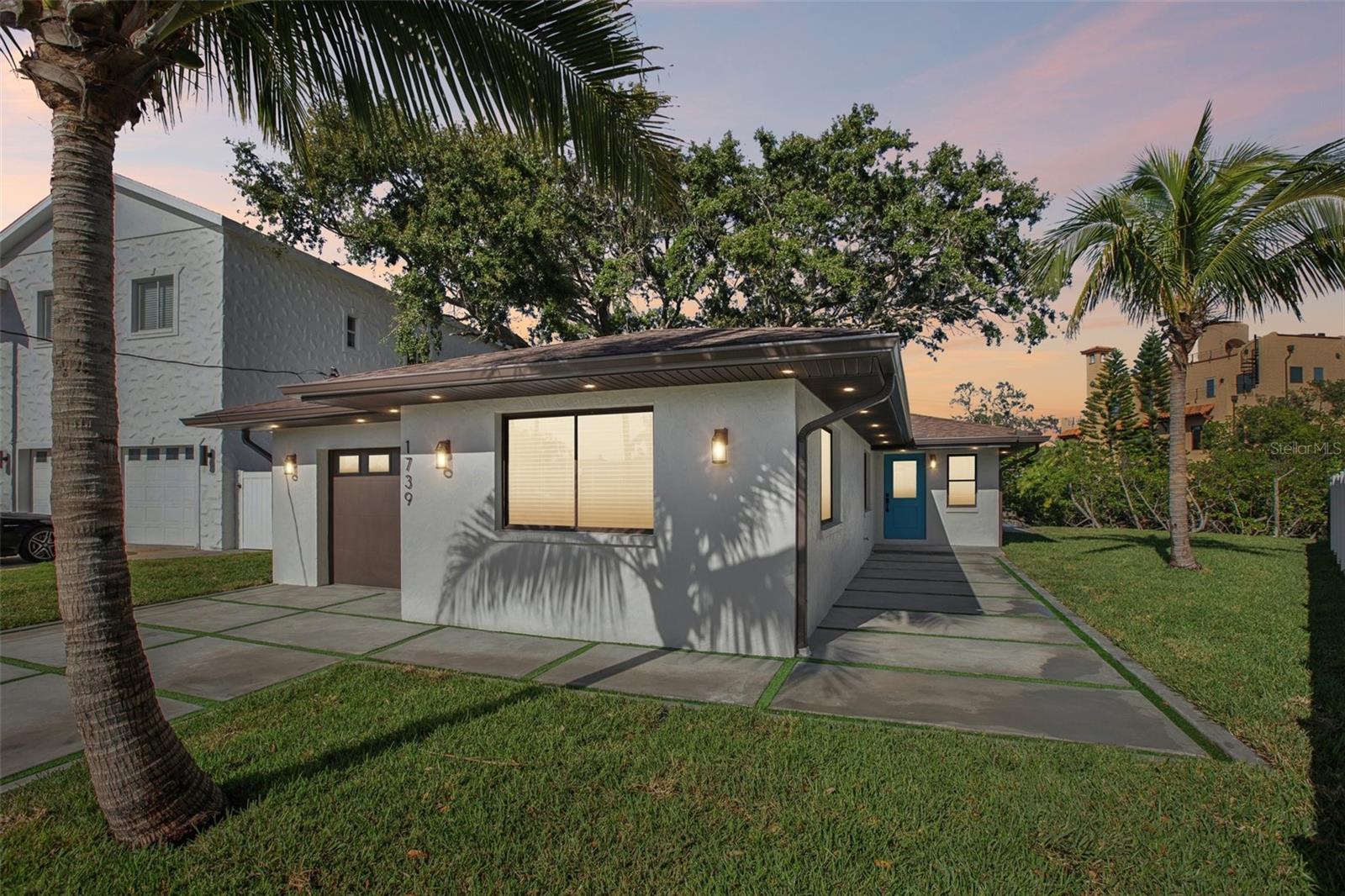 Single Family Residence em ST PETERSBURG, FL - Daniel Dourado