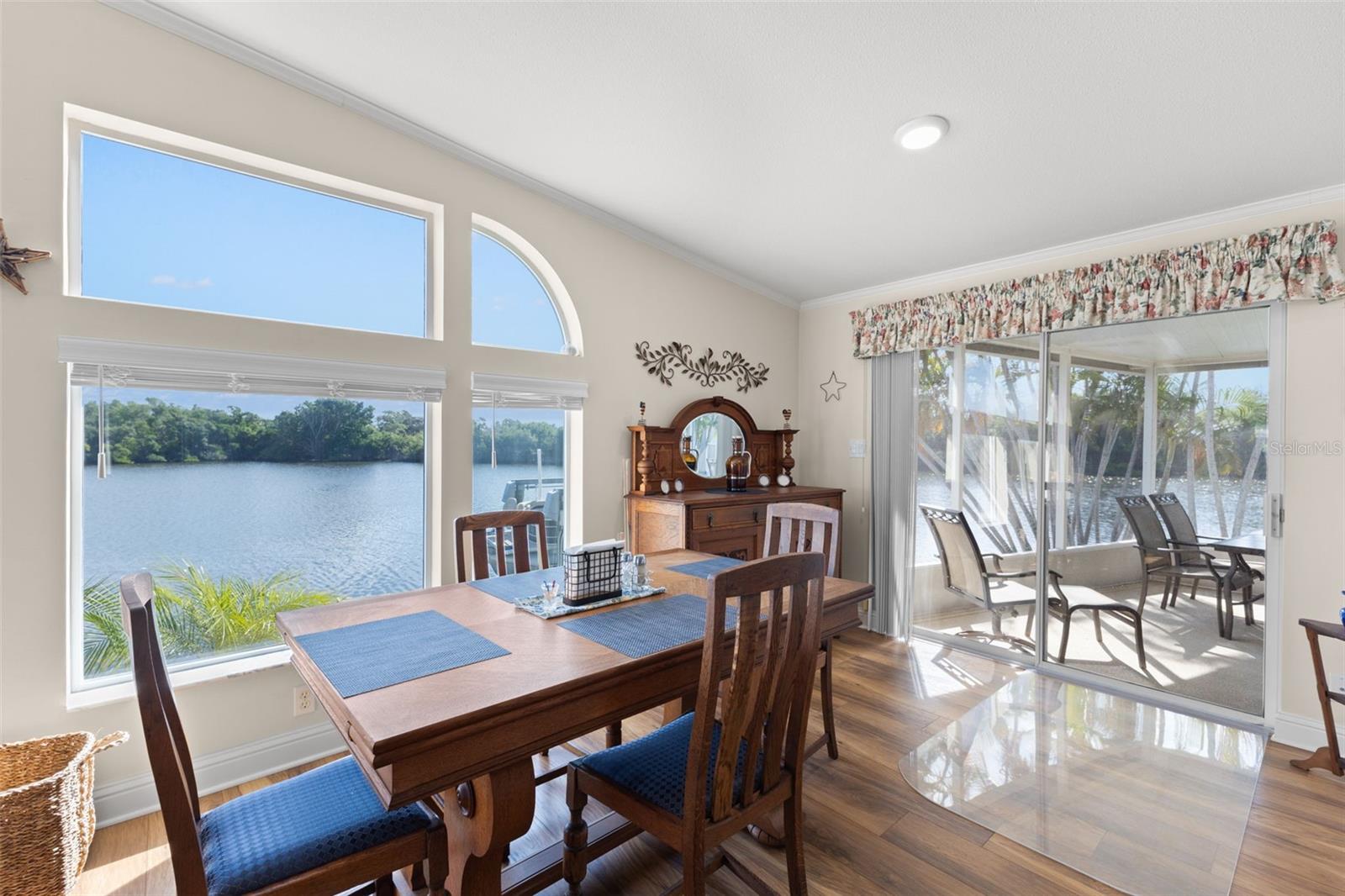 Manufactured Home em ST PETERSBURG, FL - Daniel Dourado