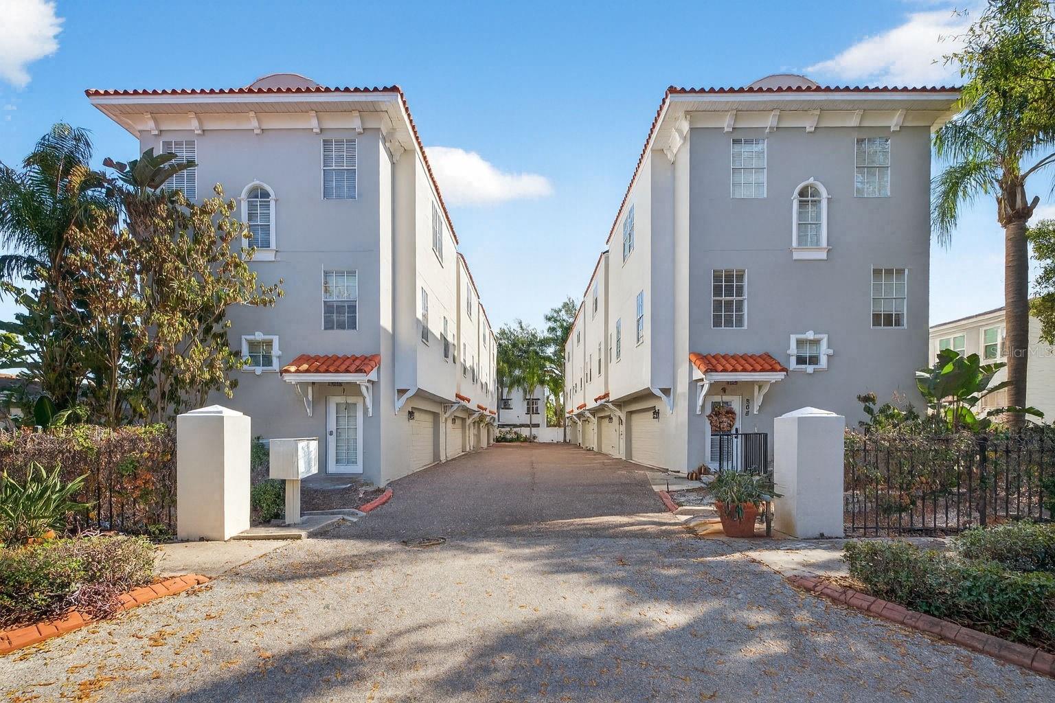 Townhouse in TAMPA, FL - Daniel Dourado