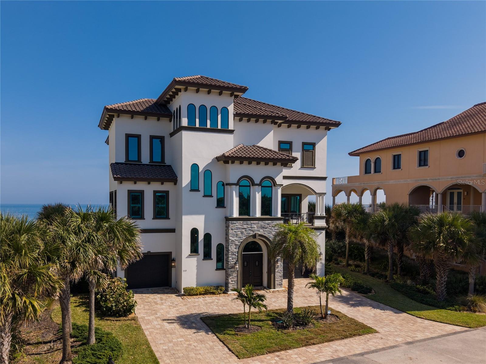 Single Family Residence in PALM COAST, FL - Daniel Dourado