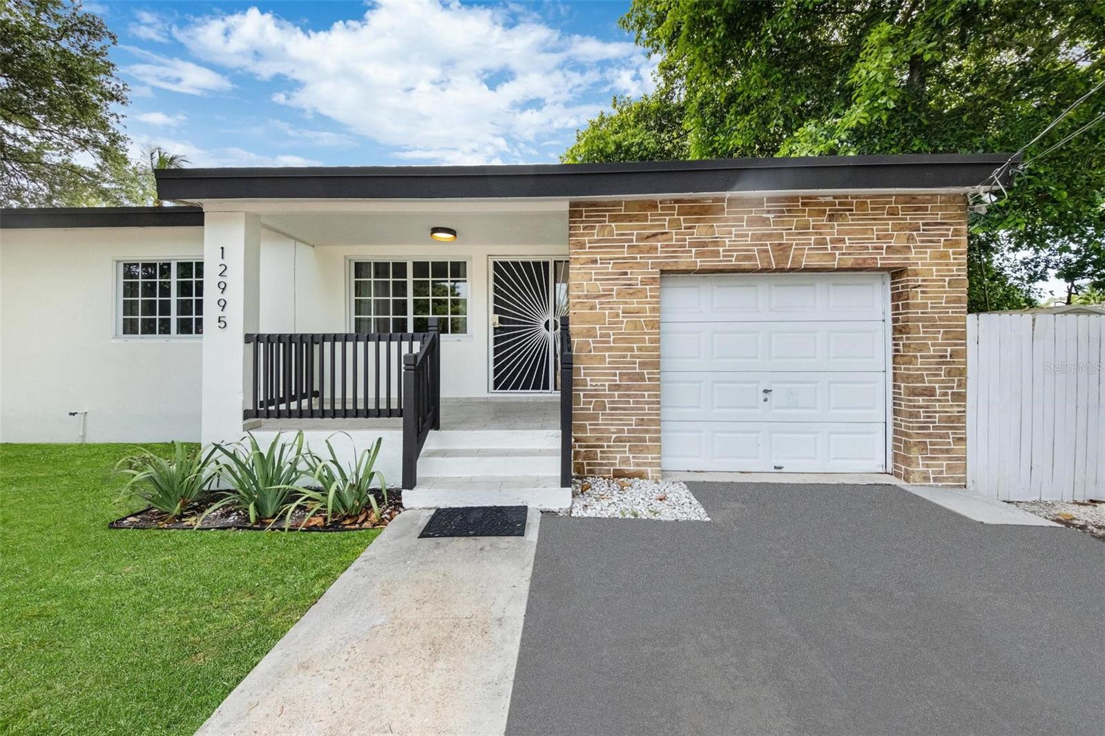 Single Family Residence em NORTH MIAMI, FL - Daniel Dourado