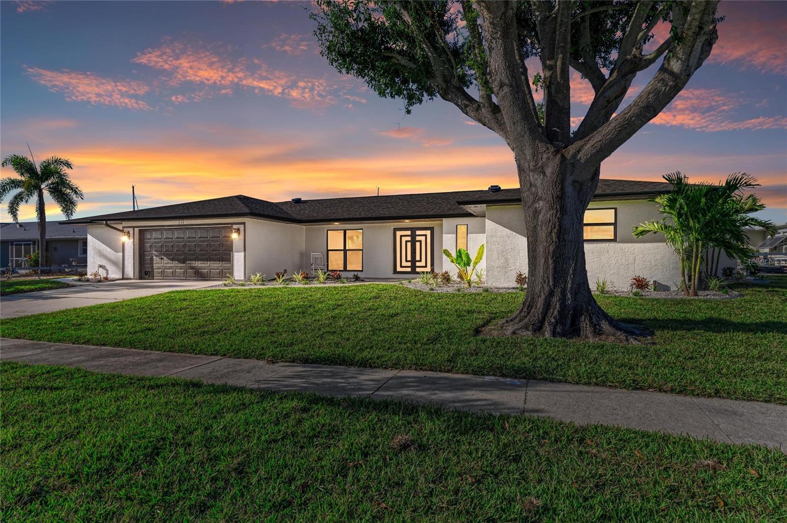 Single Family Residence em PORT CHARLOTTE, FL - Daniel Dourado