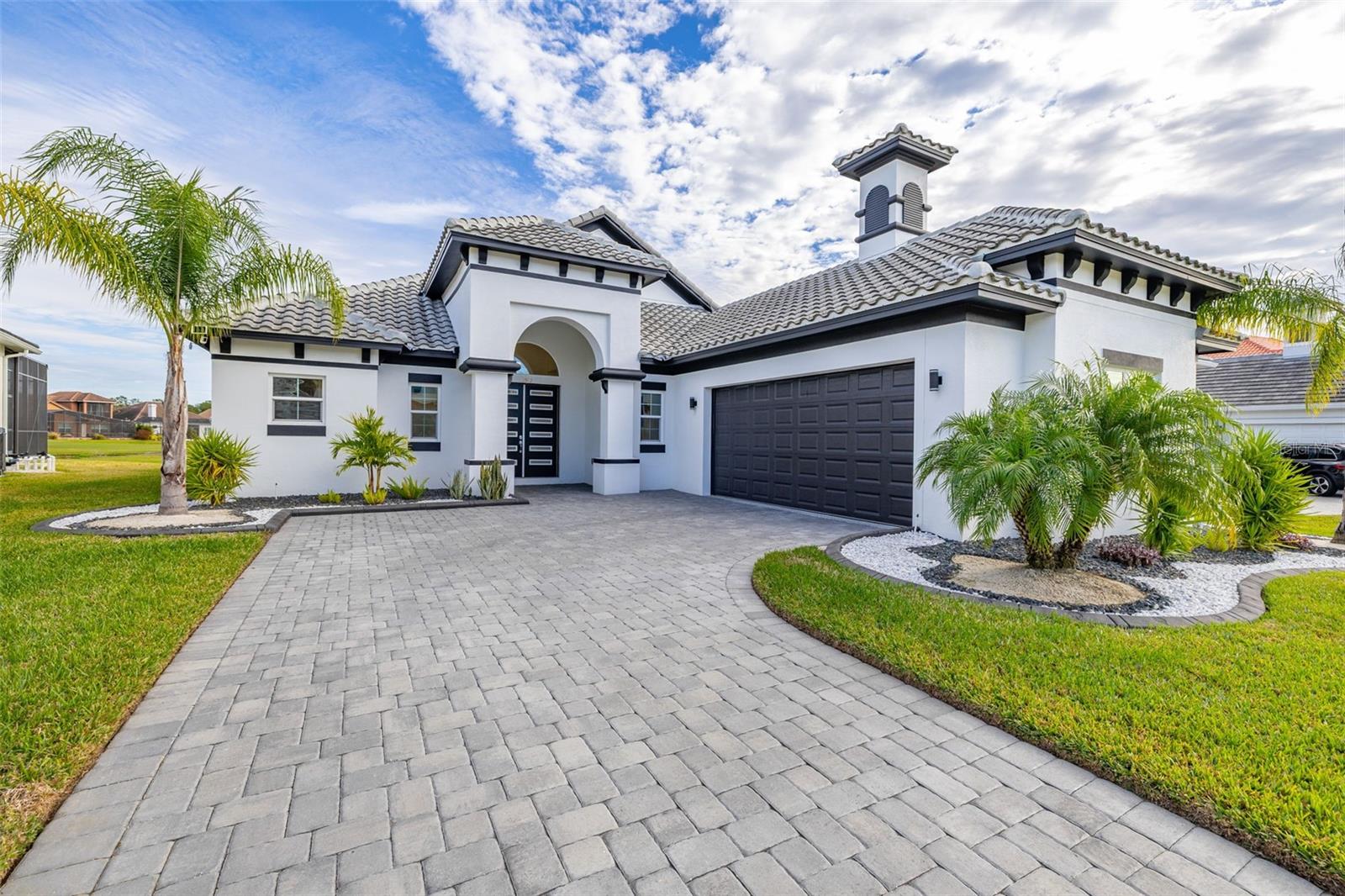 Single Family Residence in DAVENPORT, FL - Daniel Dourado