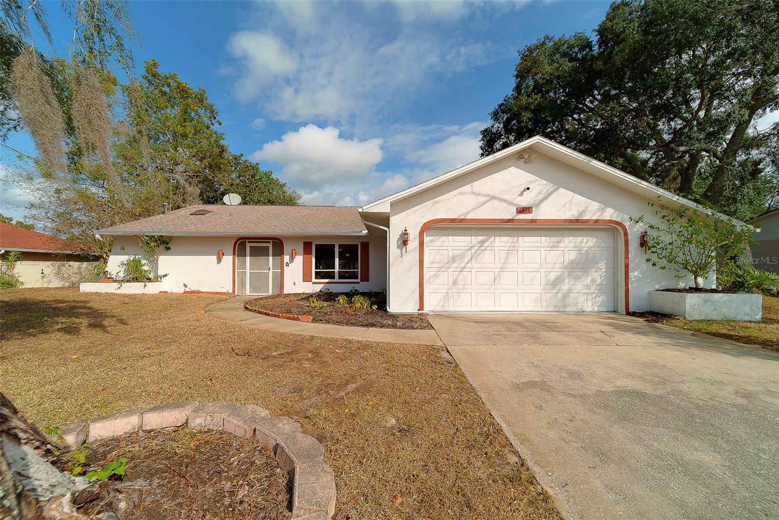 Single Family Residence em SPRING HILL, FL - Daniel Dourado