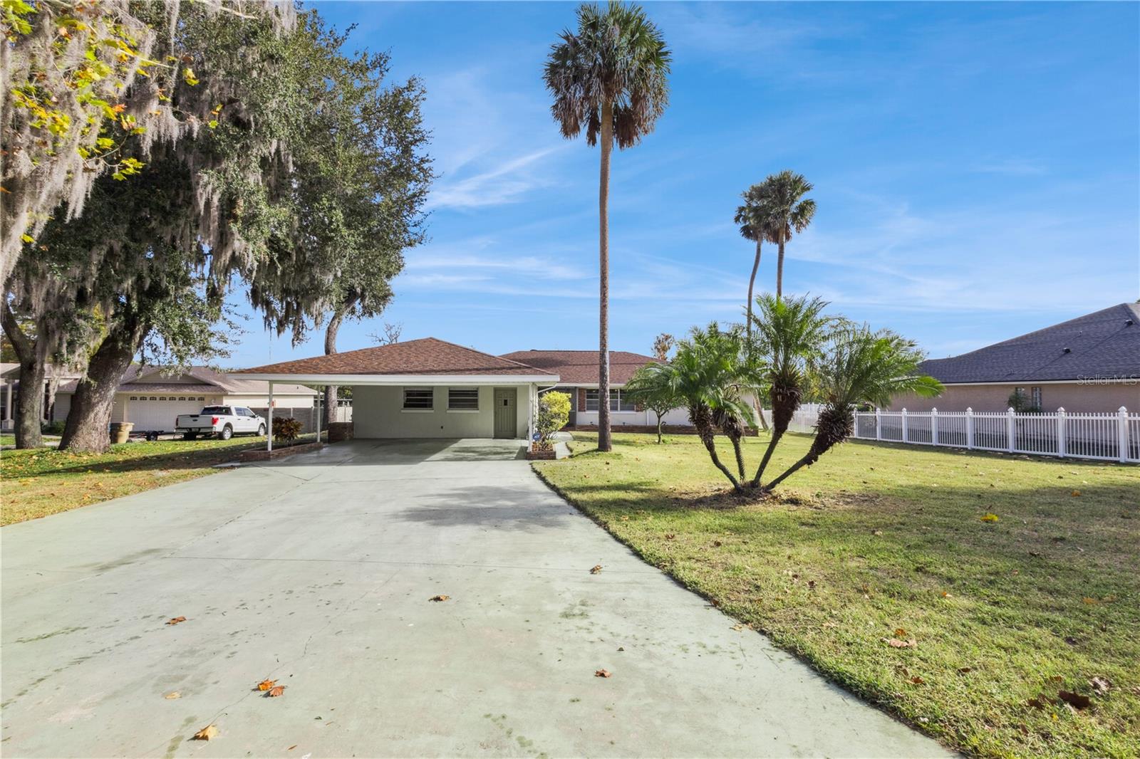 Single Family Residence em TAVARES, FL - Daniel Dourado