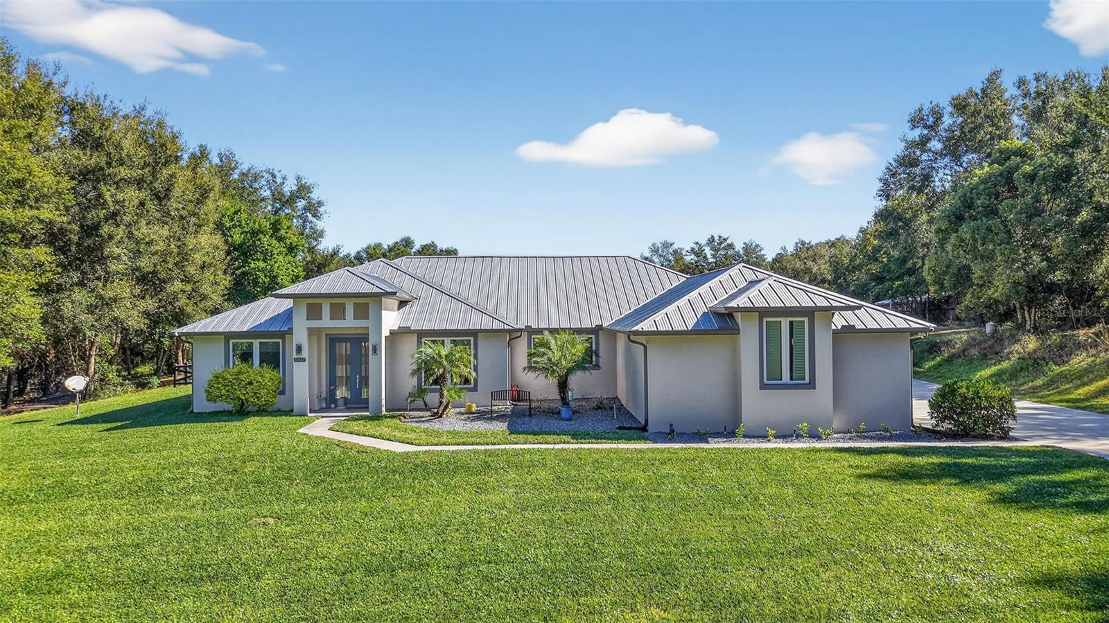 Single Family Residence em MOUNT DORA, FL - Daniel Dourado