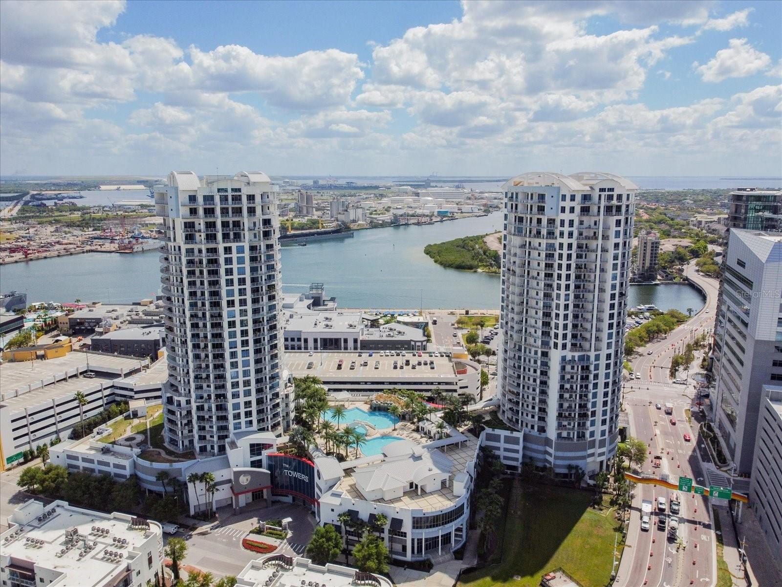 Condominium in TAMPA, FL - Daniel Dourado