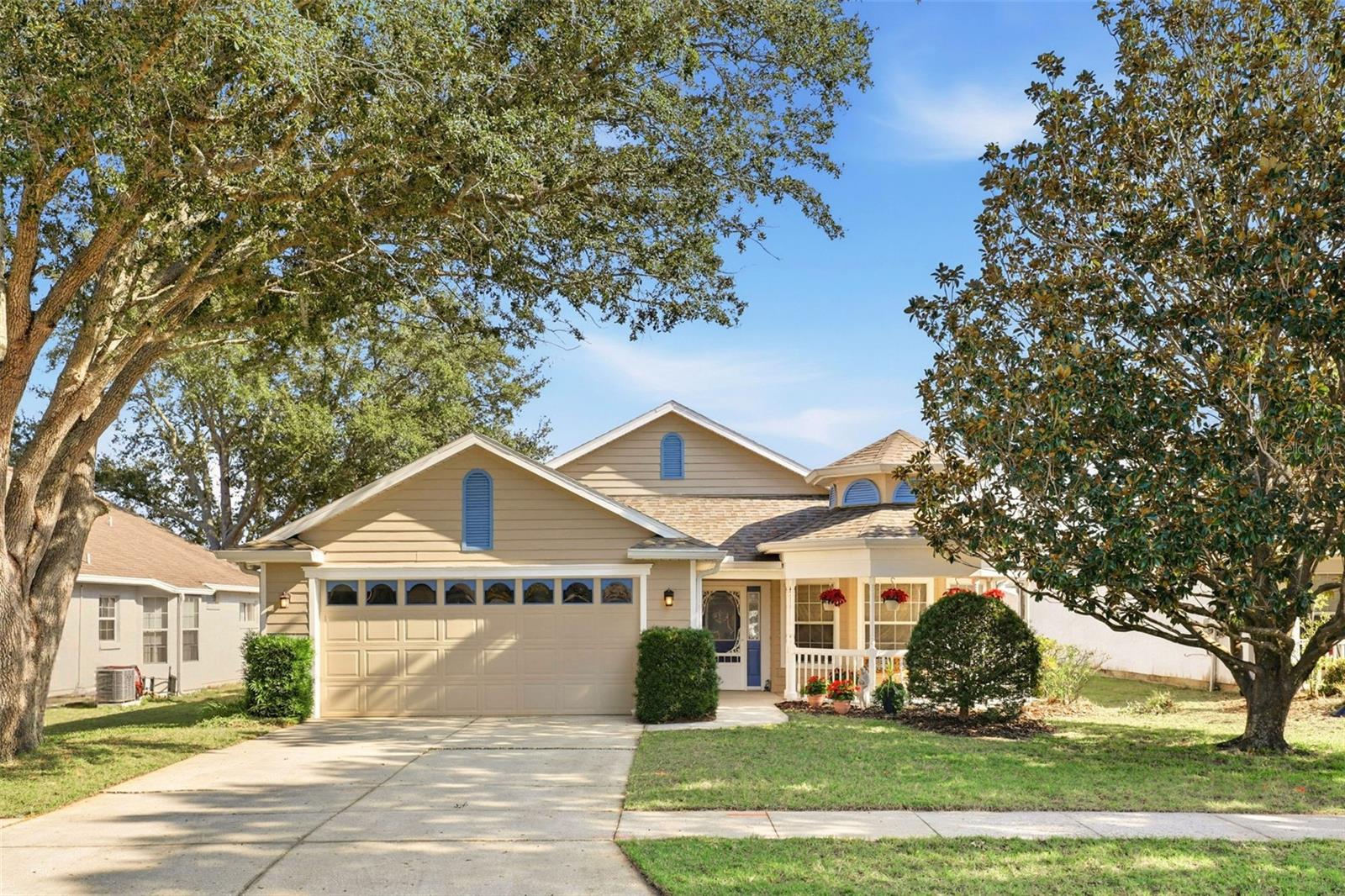 Single Family Residence em TAVARES, FL - Daniel Dourado