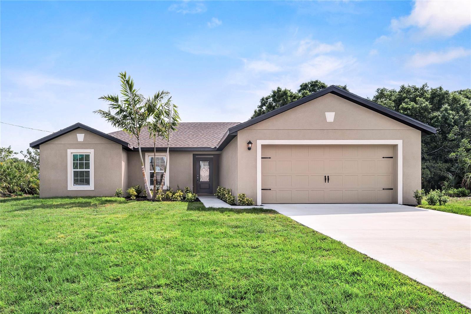 Single Family Residence em PORT CHARLOTTE, FL - Daniel Dourado